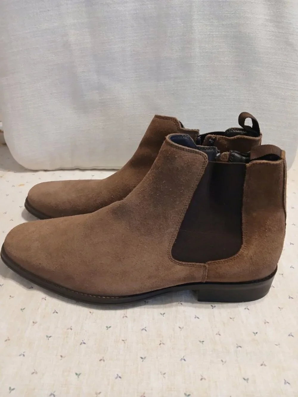 Section X Steven Men’s Brown Suede Chelsea Boots Size 9 M New Without Box